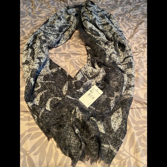 NWT Chanel Stole Black and Gray - Picture 1 of 6